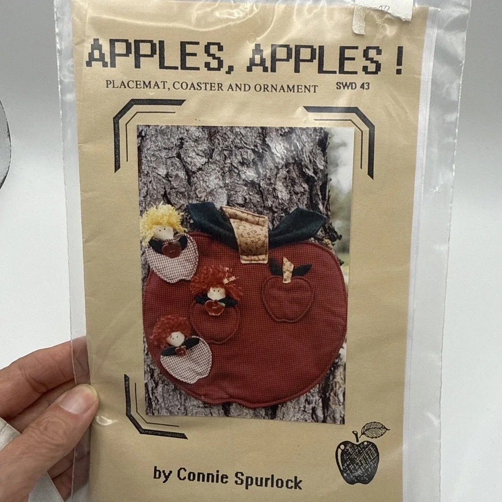 Apples Apples Sew Wonderful Dreams Pattern SWD43 Connie Spurlock Placemat